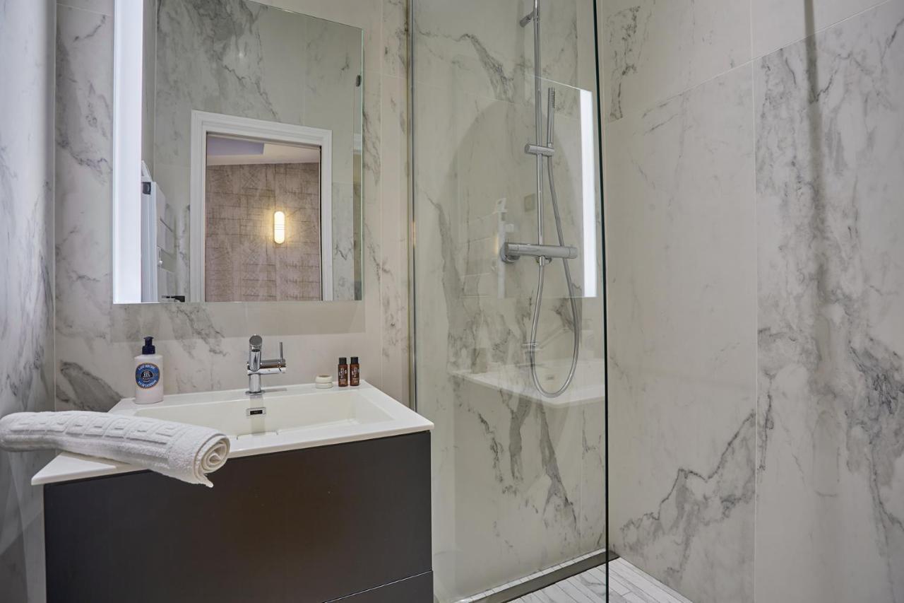 Apartment Saint Germain Des Pres By Studio Prestige Paris Exteriör bild